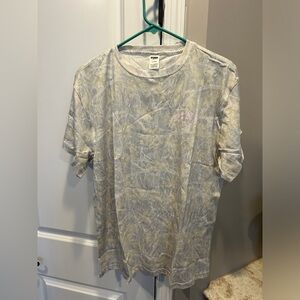 VS PINK Camo Campus Tee shirt NWT Medium
